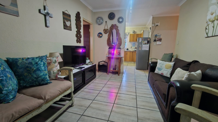 4 Bedroom Property for Sale in Geelhoutpark North West